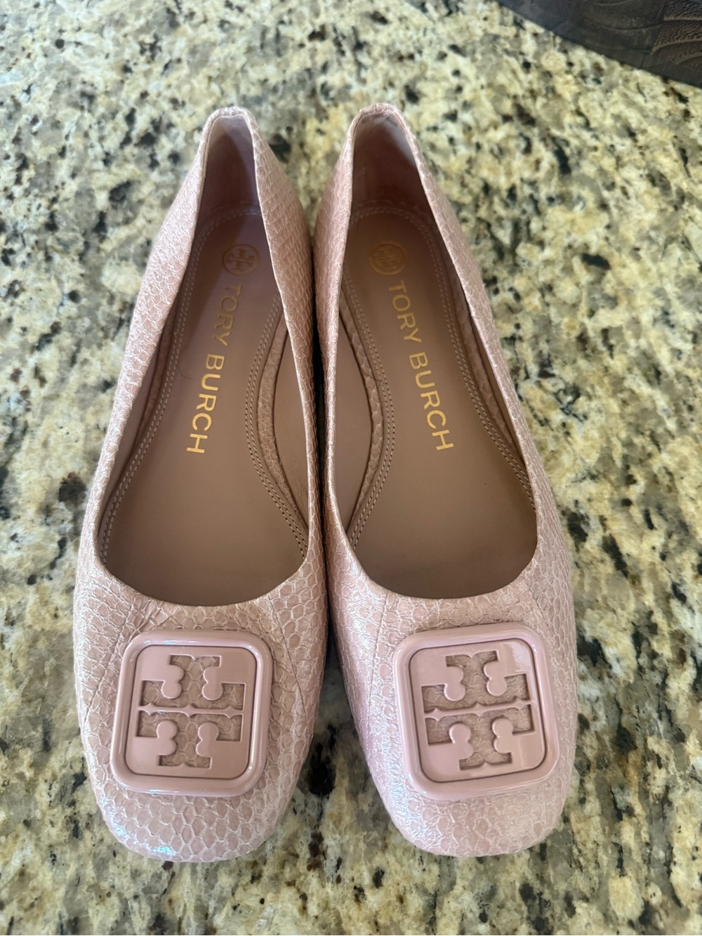 NEVER WORN Tory Burch Blush Pink Logo-Embellished Leather Flats